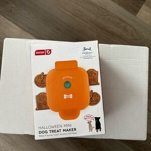 SOLD Ash Orange Halloween Mini Dog Treat Maker